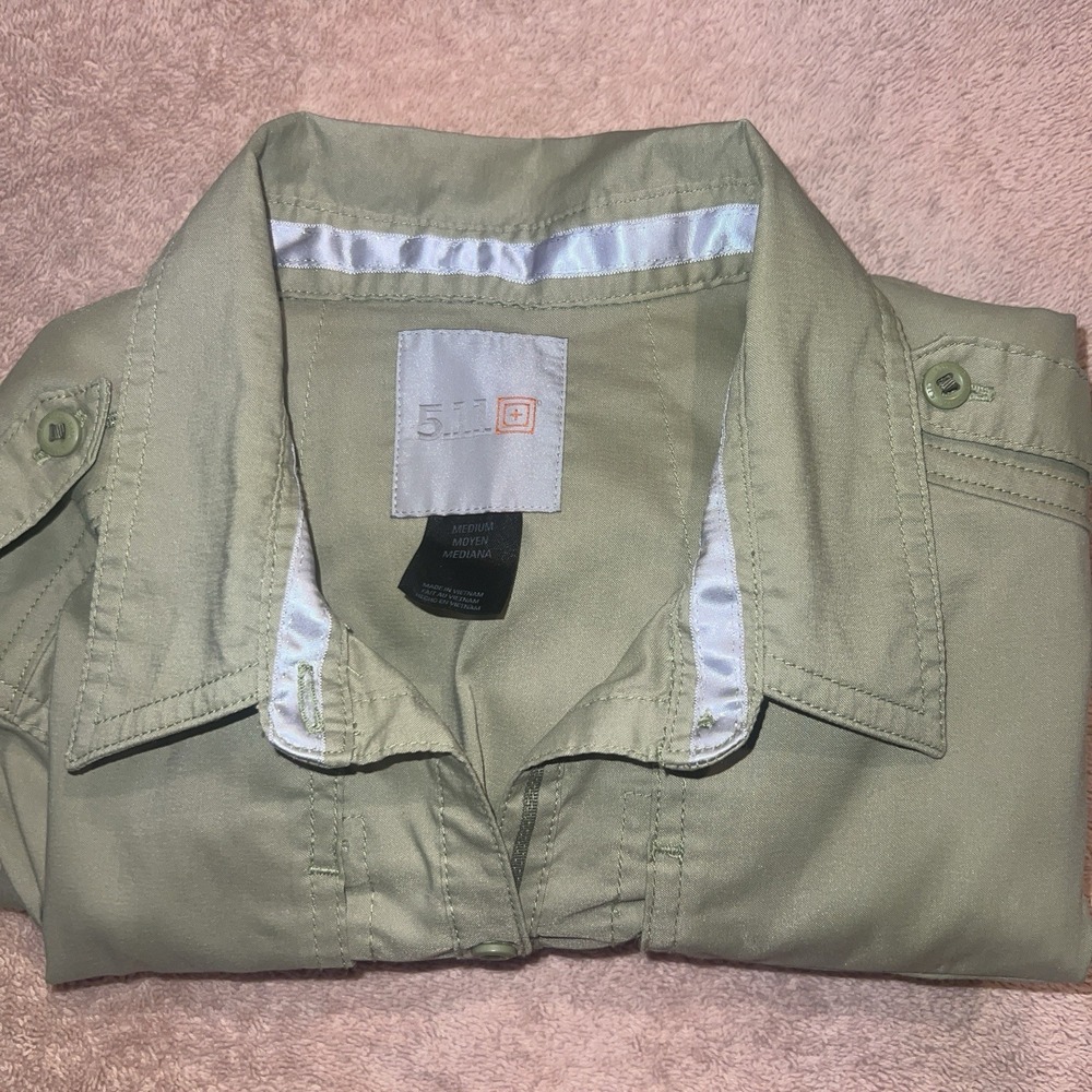 5.11 Tactical Women's M Button-Up Shirt L/S Collared Ready Pockets Sage Green